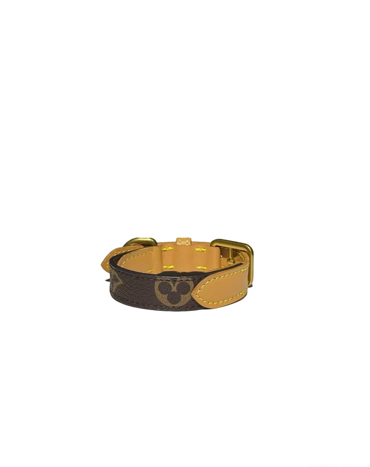 Monogram Collar