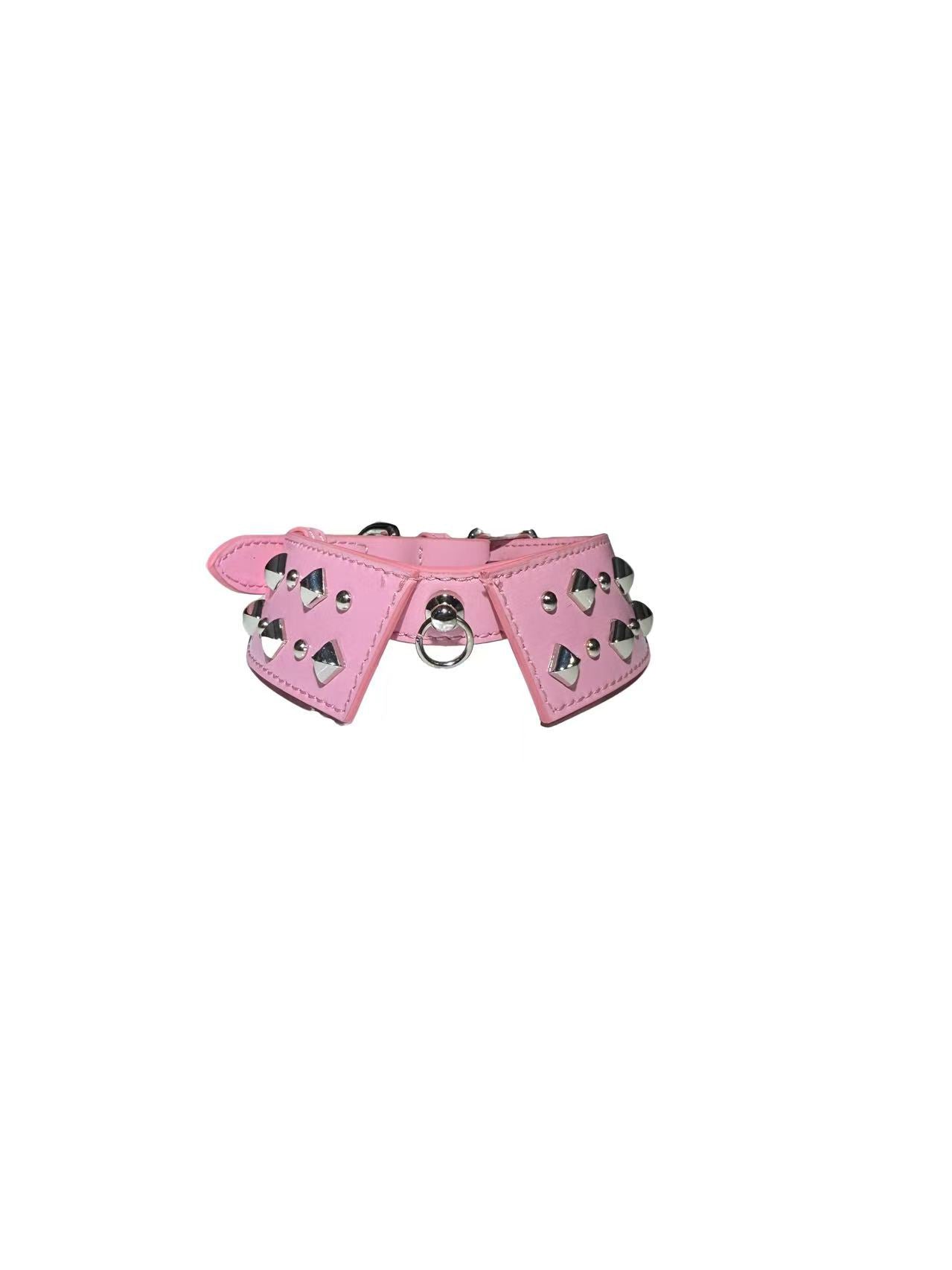 Rivet Collar